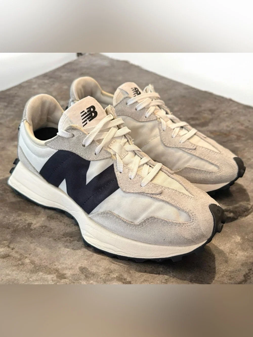 New Balance 327 Sea Salt Black White Suede Sneakers Women`s Size 6.5 | Men’s 5